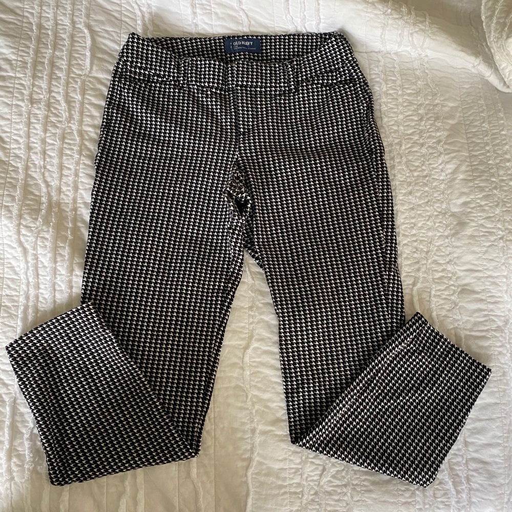 Houndstooth Ankle Cropped Pants
